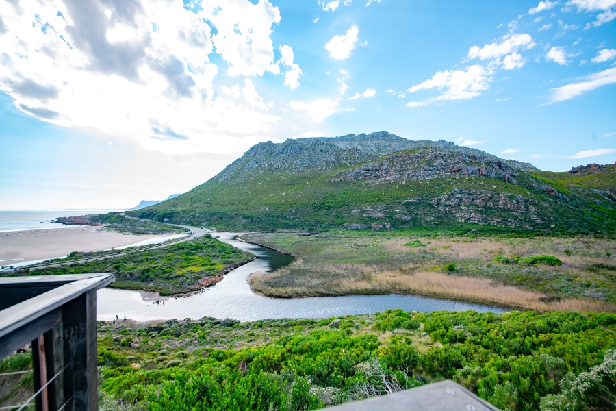 4 Bedroom Property for Sale in Rooi Els Western Cape